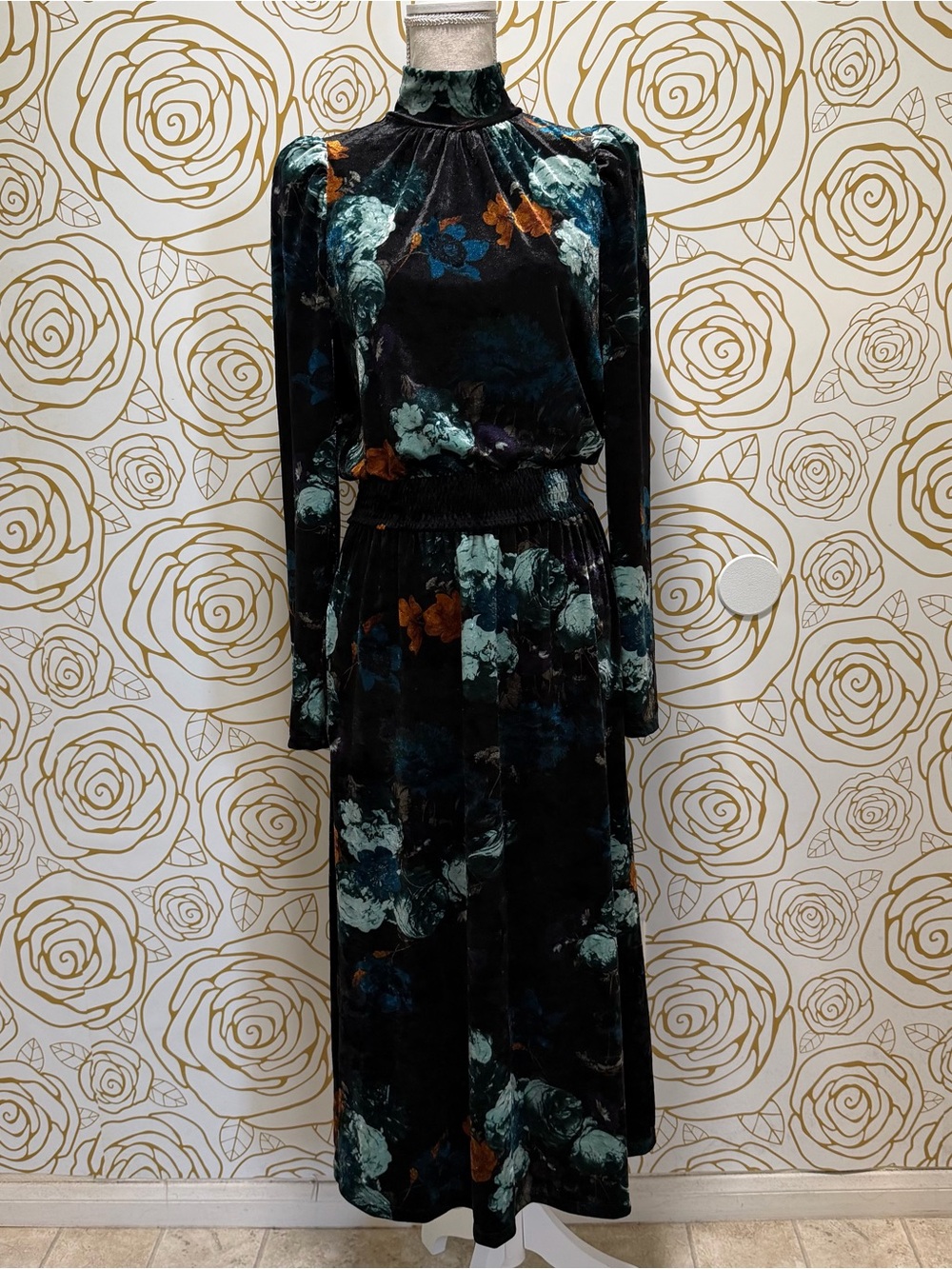 NWT Ryegrass Women's Black Velvet Floral Maxi Dress with High Neck